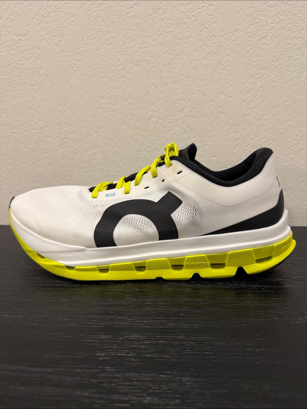 On Cloud Running Cloudflow 5 Men’s Size 11 M11 White Black Lime Yellow Training